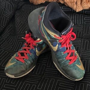 Nike Men's Hyperdunk 2015 Low Limited 'Beijing'
